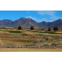 The split fairway of the Champions Course on the TPC Scottsdale makes an interesting par-5 fourth hole. 